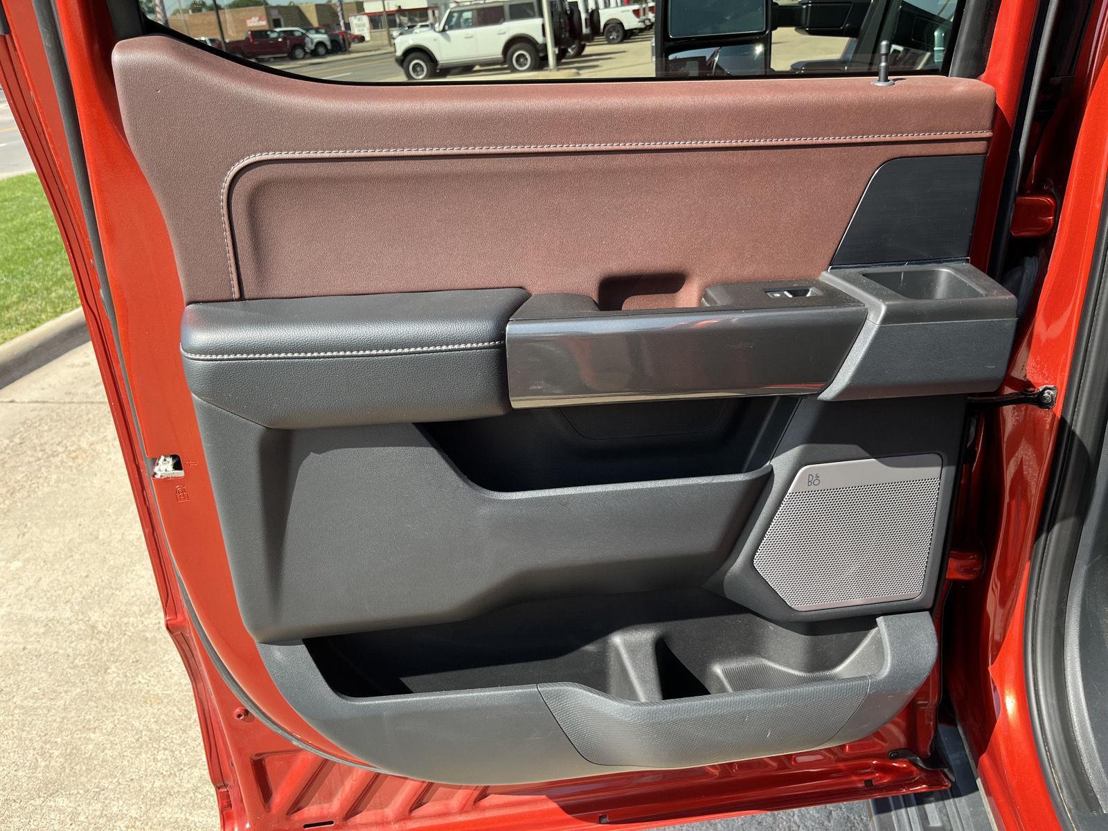 2023 Ford F-150 Lariat photo 12