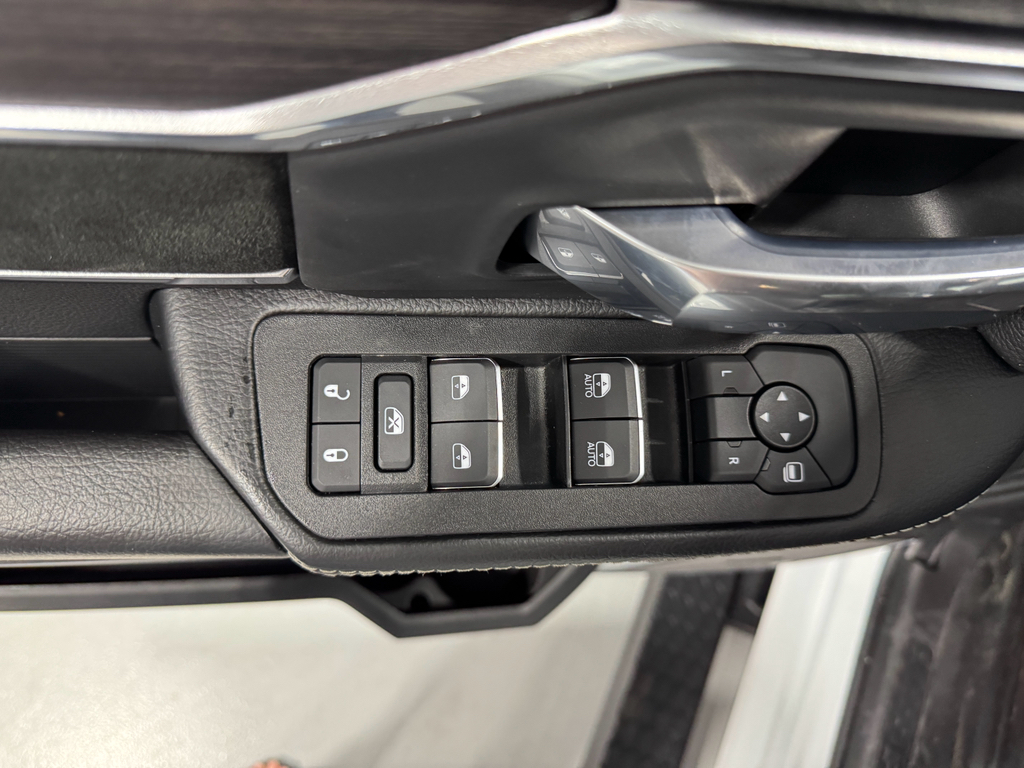2025 Ram 4500 photo 23