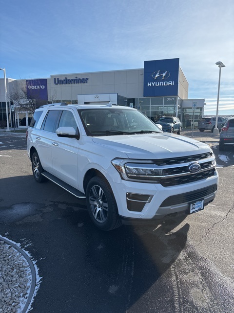 2023 Ford Expedition Limited's photo