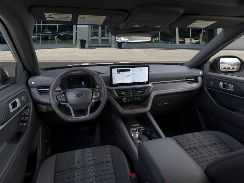 2025 Ford Explorer ST-Line photo 8