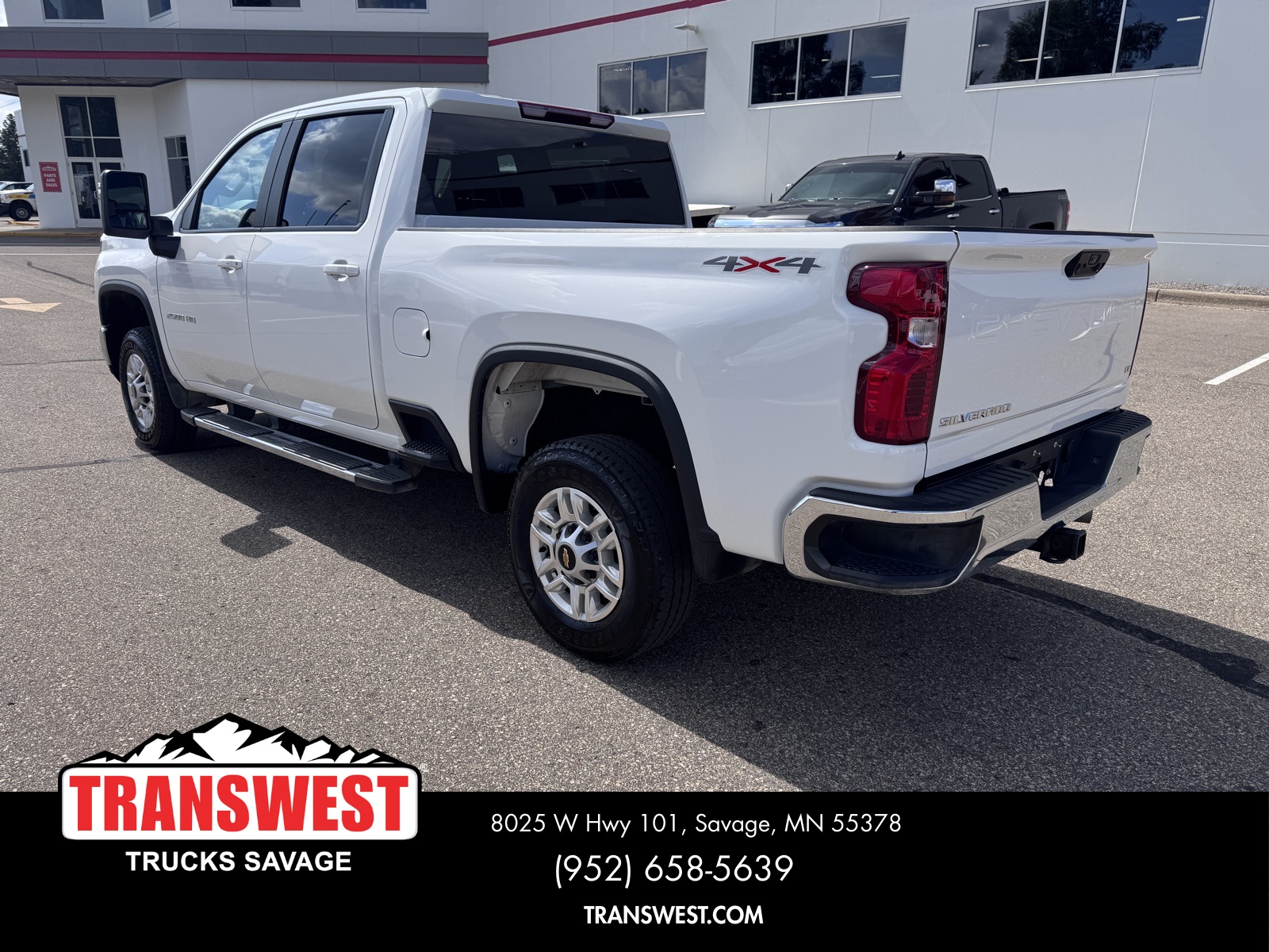 2024 Chevrolet Silverado 2500HD LT photo 3