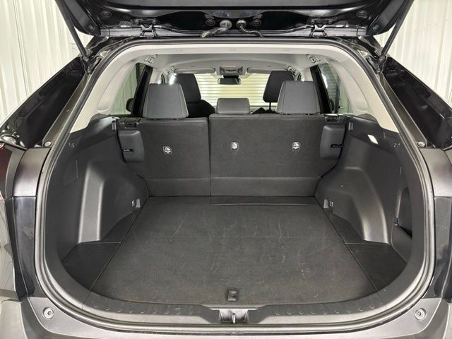 2023 Toyota RAV4 LE photo 12