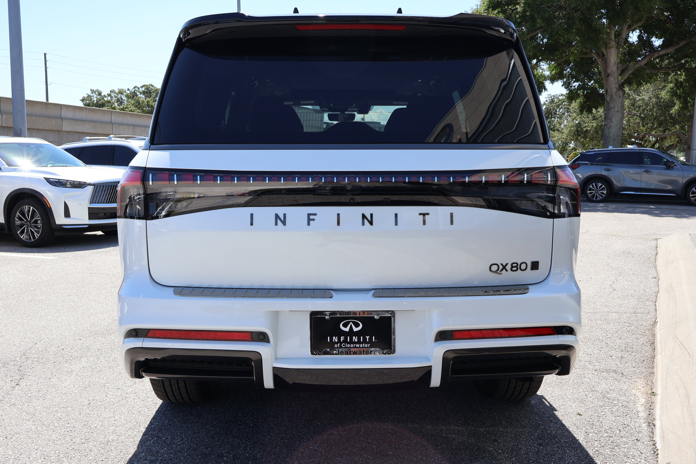 2026 Infiniti QX80 photo 6