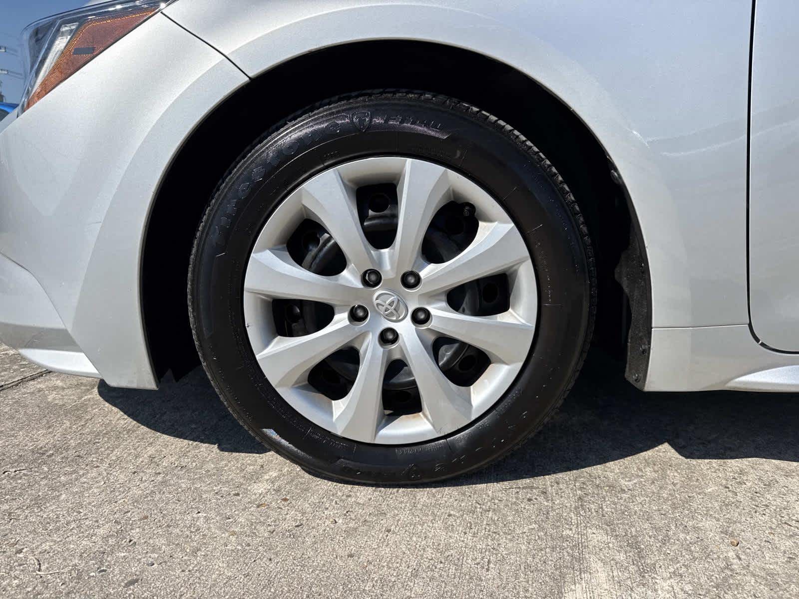 2024 Toyota Corolla LE photo 16