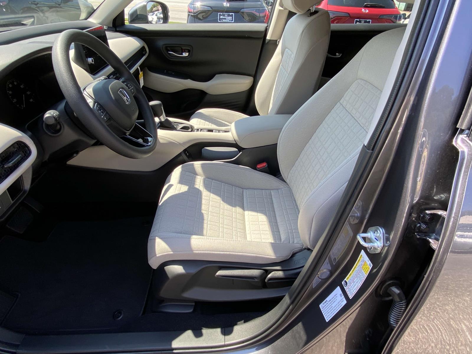 2026 Honda HR-V LX 2WD photo 6