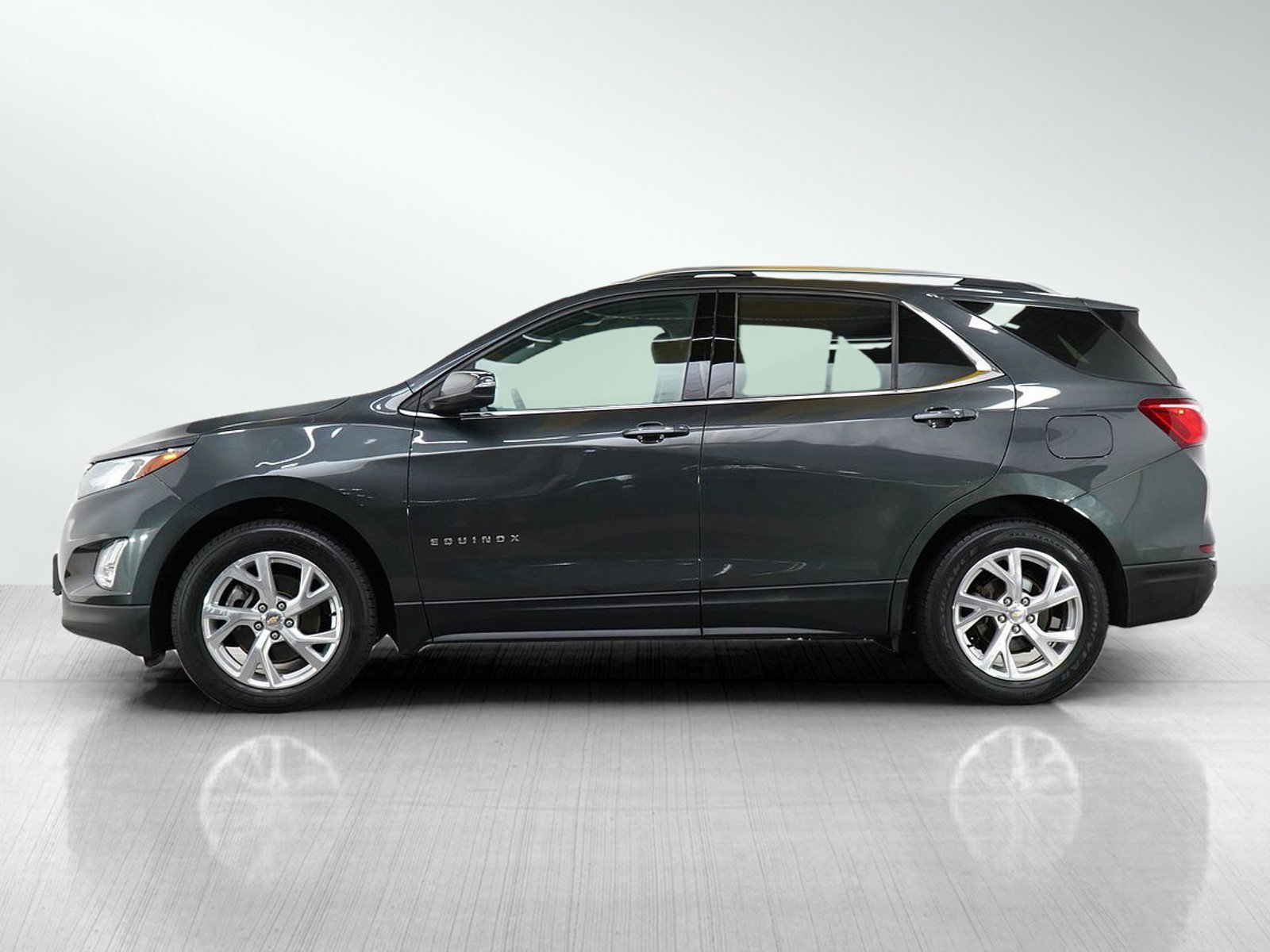 Used 2018 Chevrolet Equinox LT with VIN 2GNAXTEX9J6197225 for sale in Burnsville, Minnesota