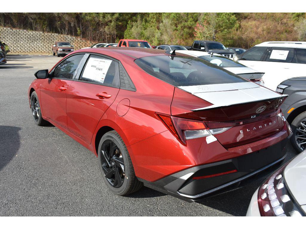 2026 Hyundai Elantra SEL Sport photo 4