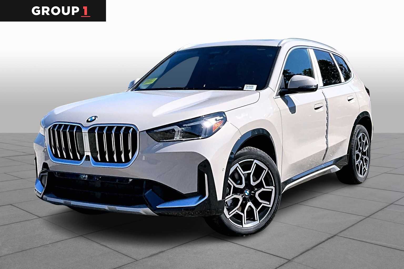 2026 BMW X1 28i's photo