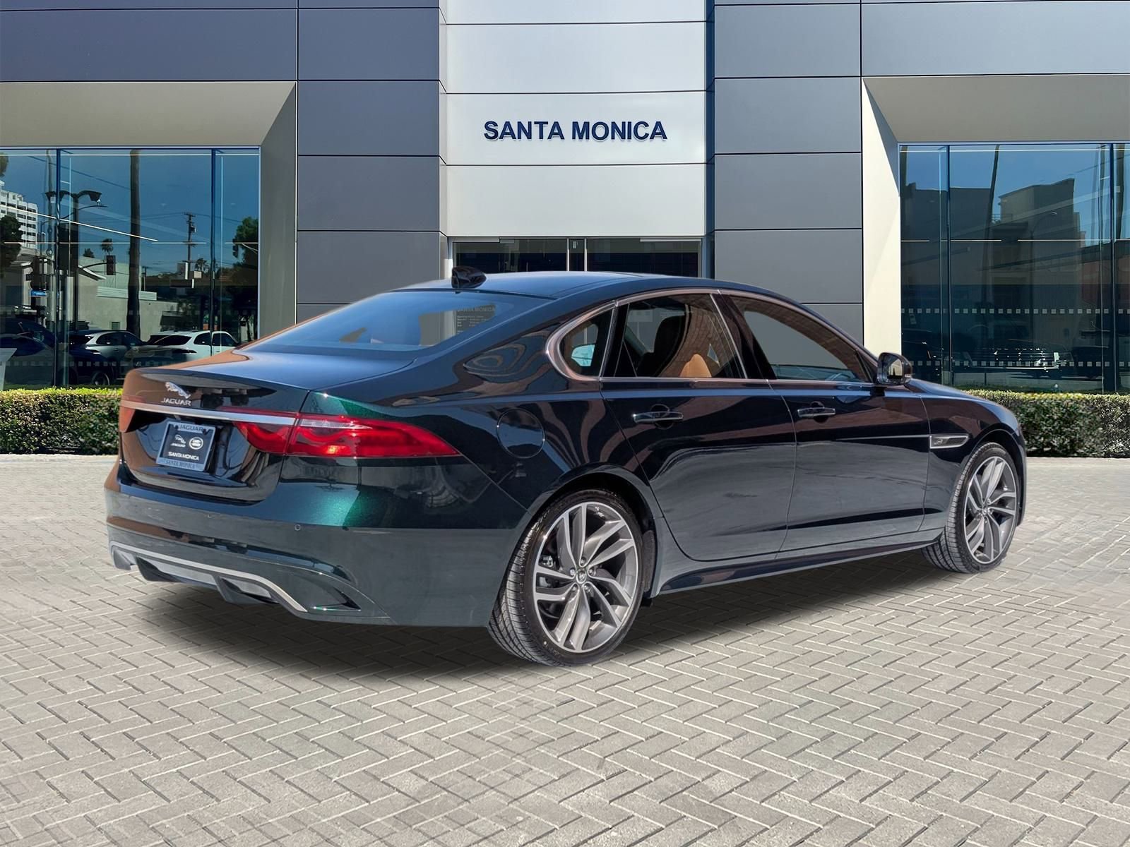 2024 Jaguar XF P300 R-Dynamic SE photo 2