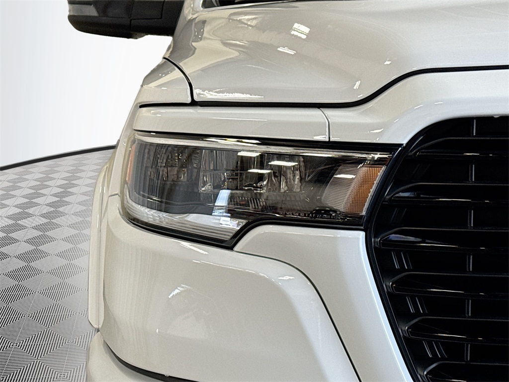 2026 Ram 1500 Laramie photo 19