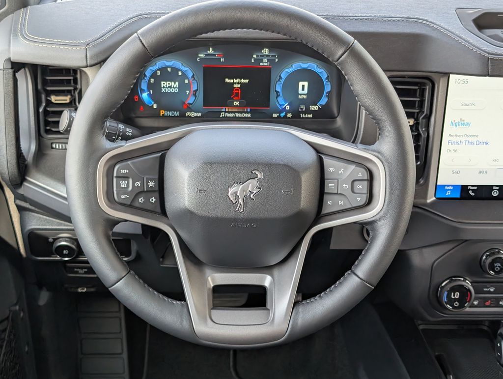 2025 Ford Bronco Badlands photo 8