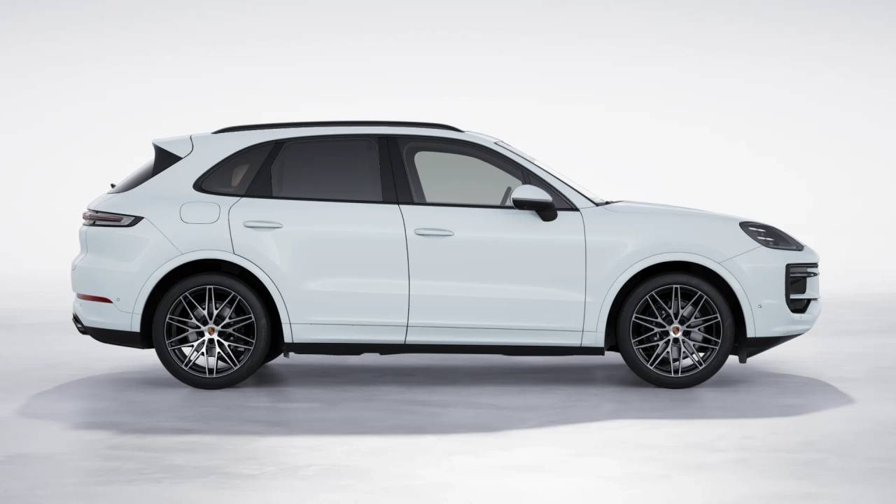 2025 Porsche Cayenne Base photo 7