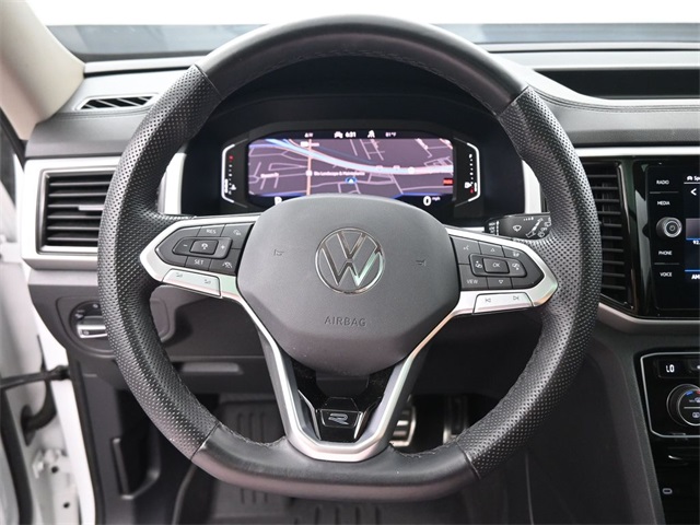 2023 Volkswagen Atlas V6 SEL Premium R-Line photo 2