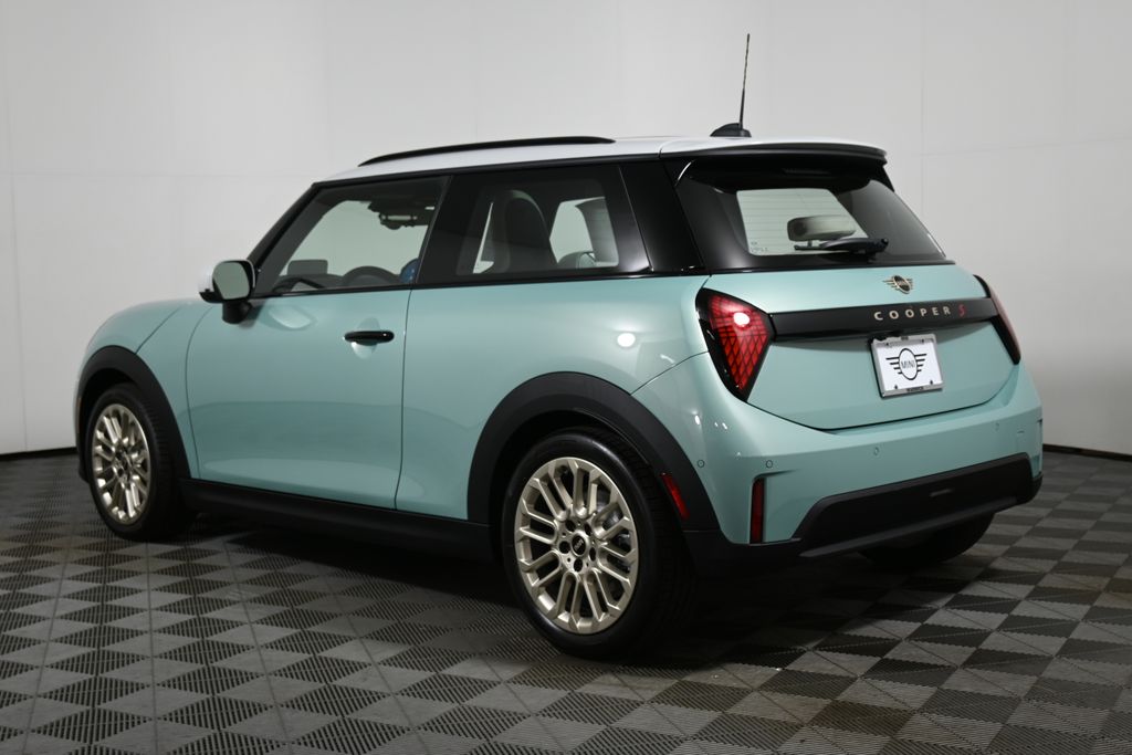 2026 Mini Cooper 2 Door Hardtop Signature photo 4