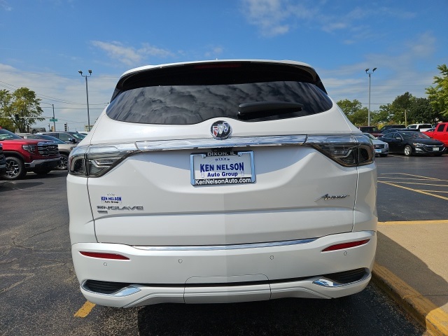 2024 Buick Enclave Avenir photo 3