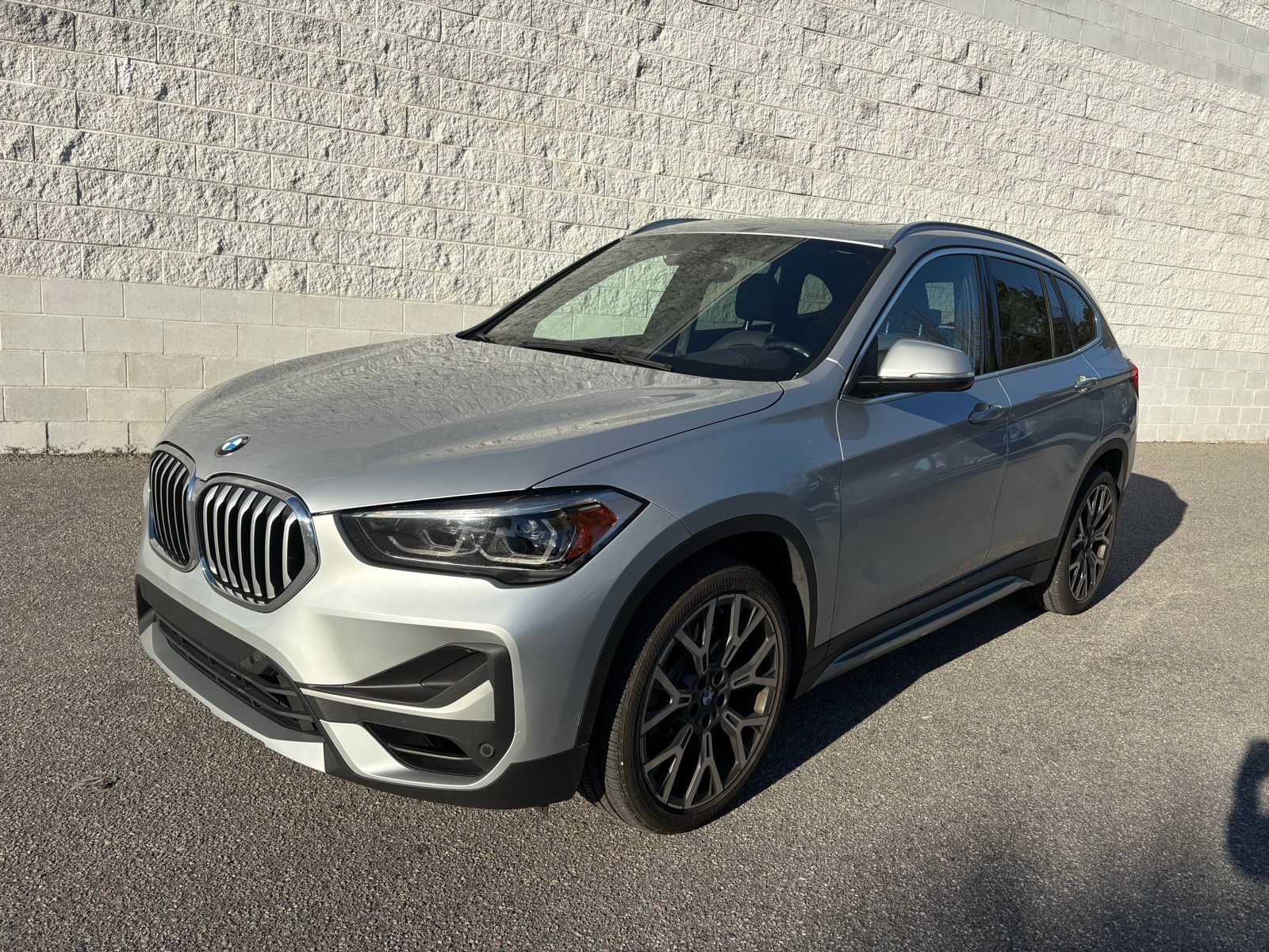 2021 BMW X1 28i's photo