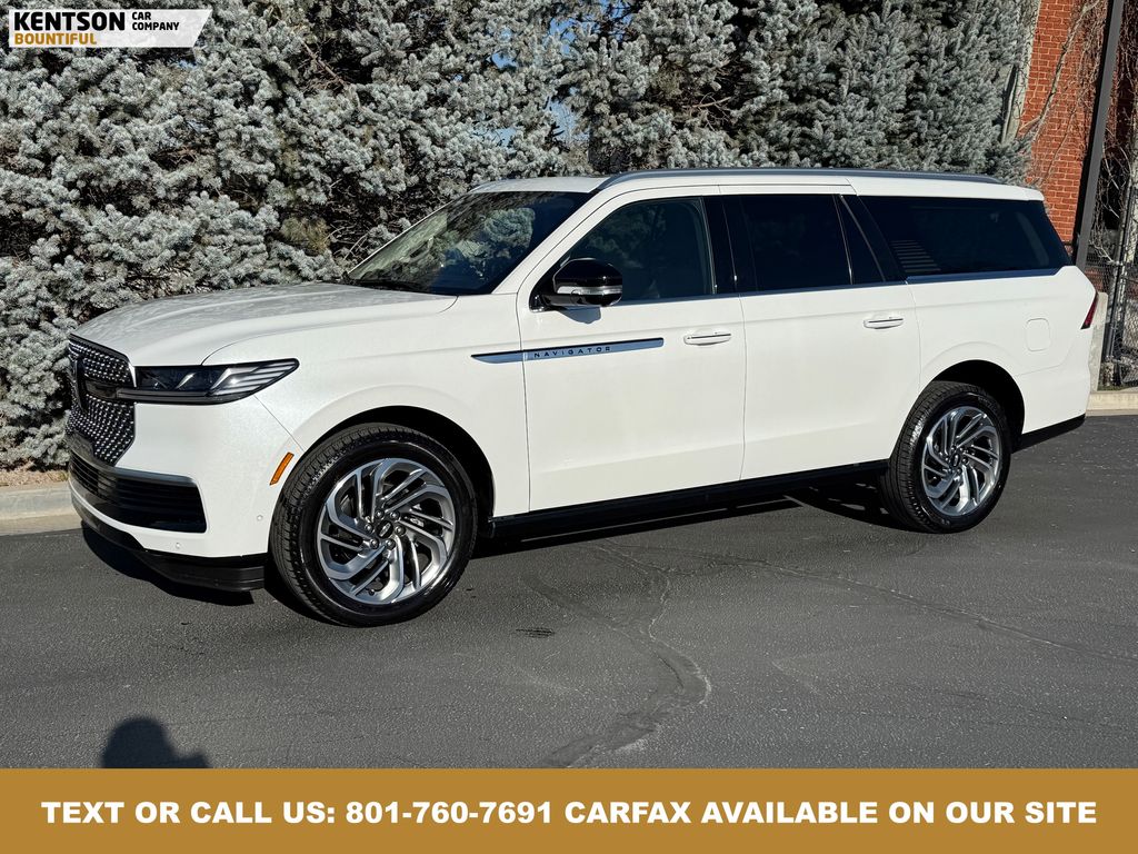 2025 Lincoln Navigator Reserve L's photo