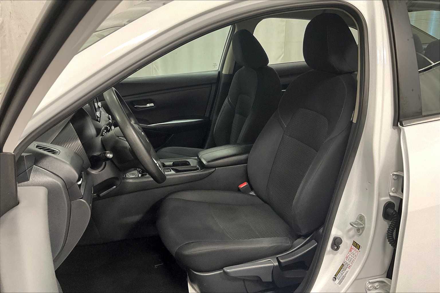 2022 Nissan Sentra S photo 10