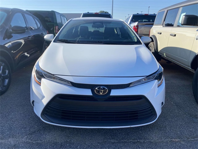 Used 2023 Toyota Corolla LE with VIN 5YFB4MDE4PP054217 for sale in Northfield, Minnesota