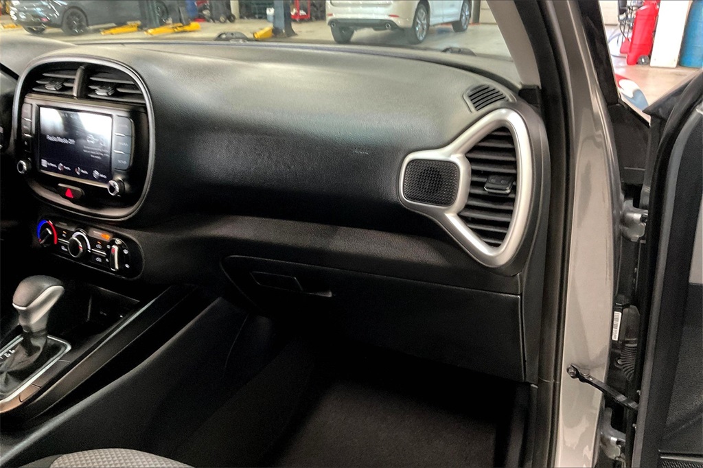 2023 KIA SOUL - Image 15