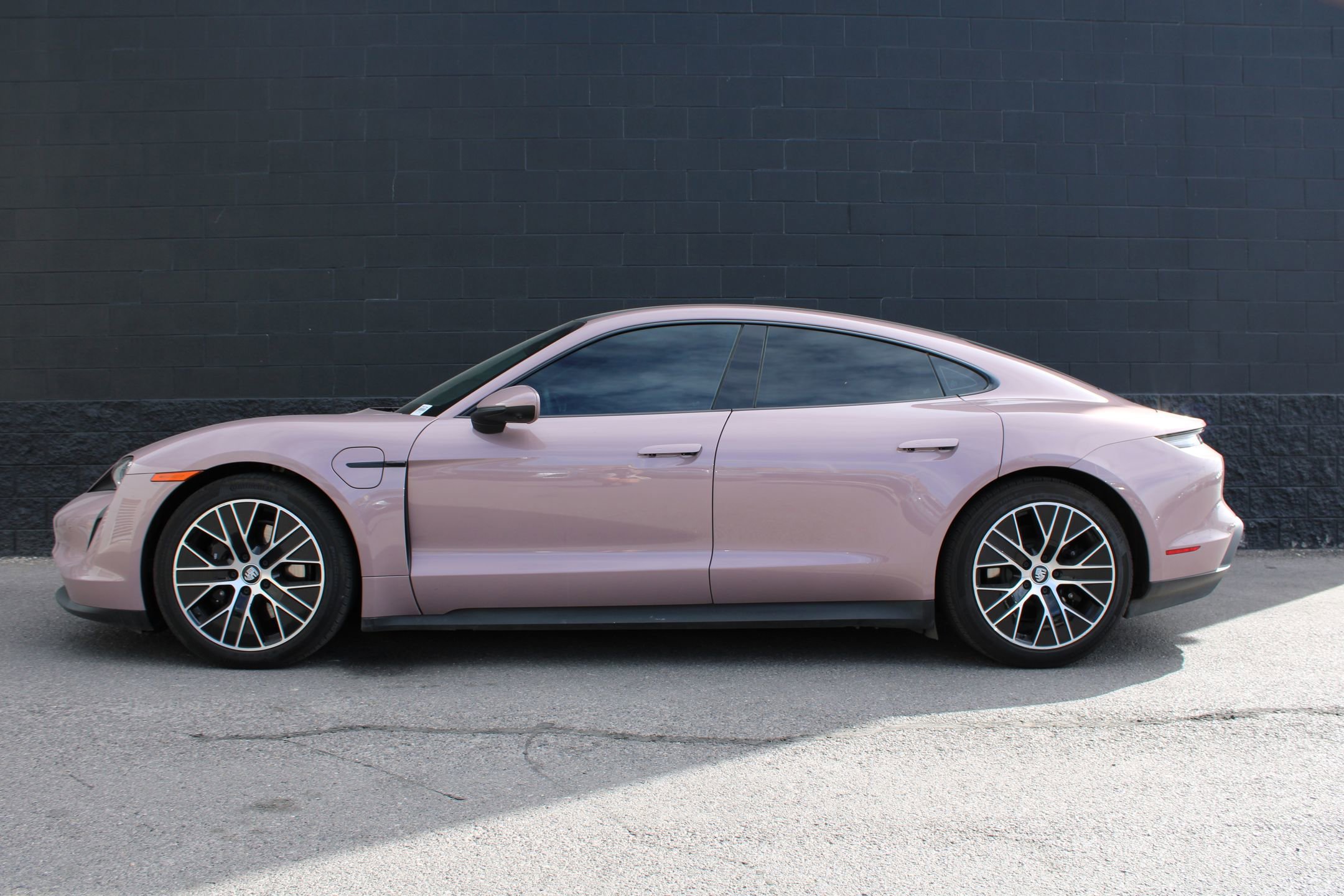 2023 Porsche Taycan 4S photo 2