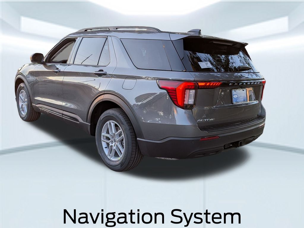 2026 Ford Explorer photo 3