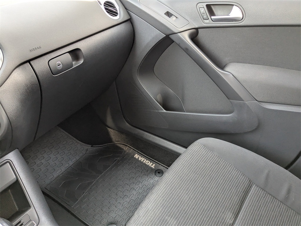 2014 Volkswagen Tiguan photo 18