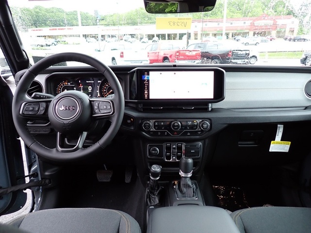 2025 Jeep Gladiator Sport S photo 13
