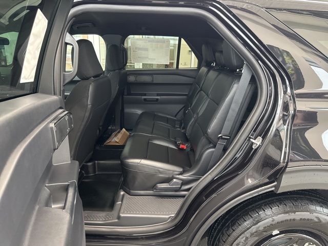 2025 Ford Explorer photo 28