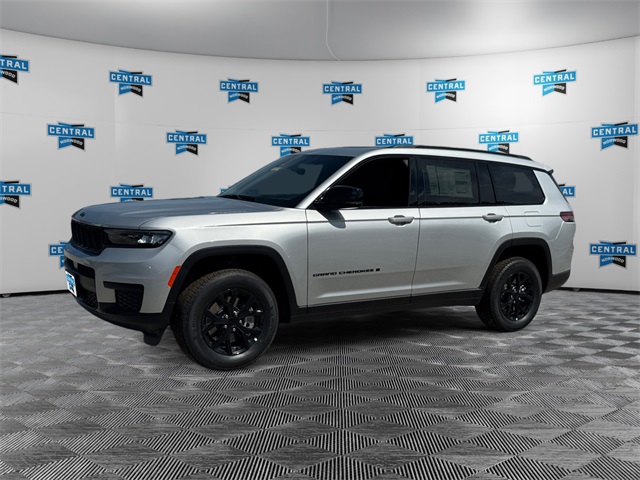 2025 Jeep Grand Cherokee L Altitude's photo