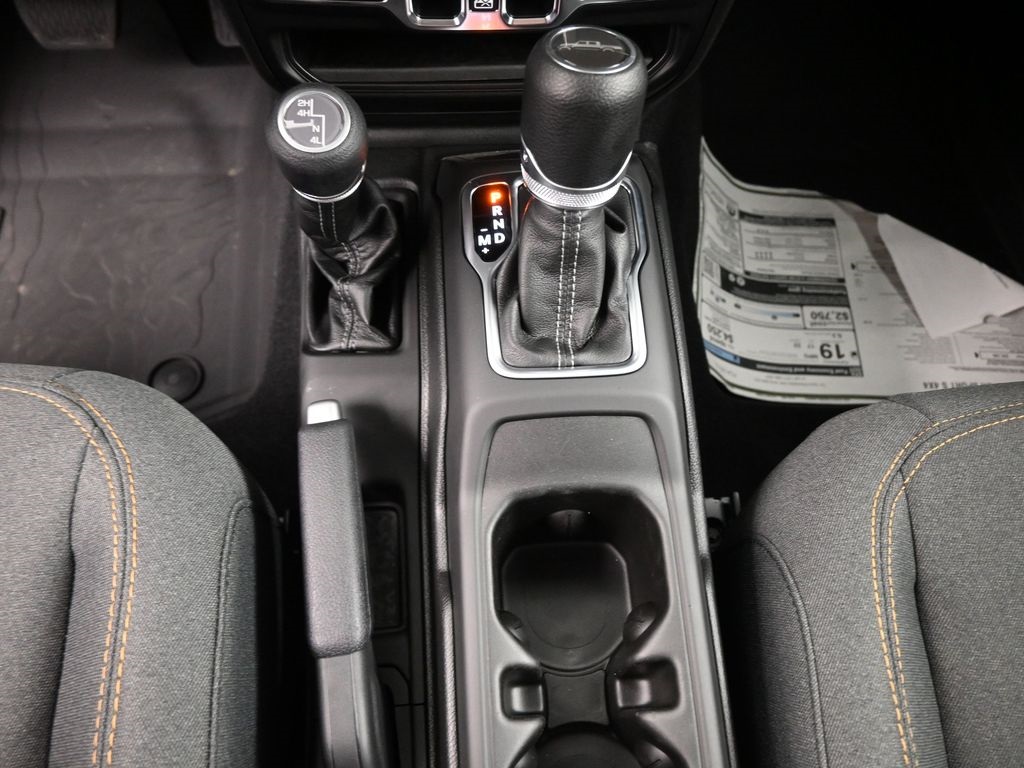 2025 Jeep Gladiator Sport S photo 3