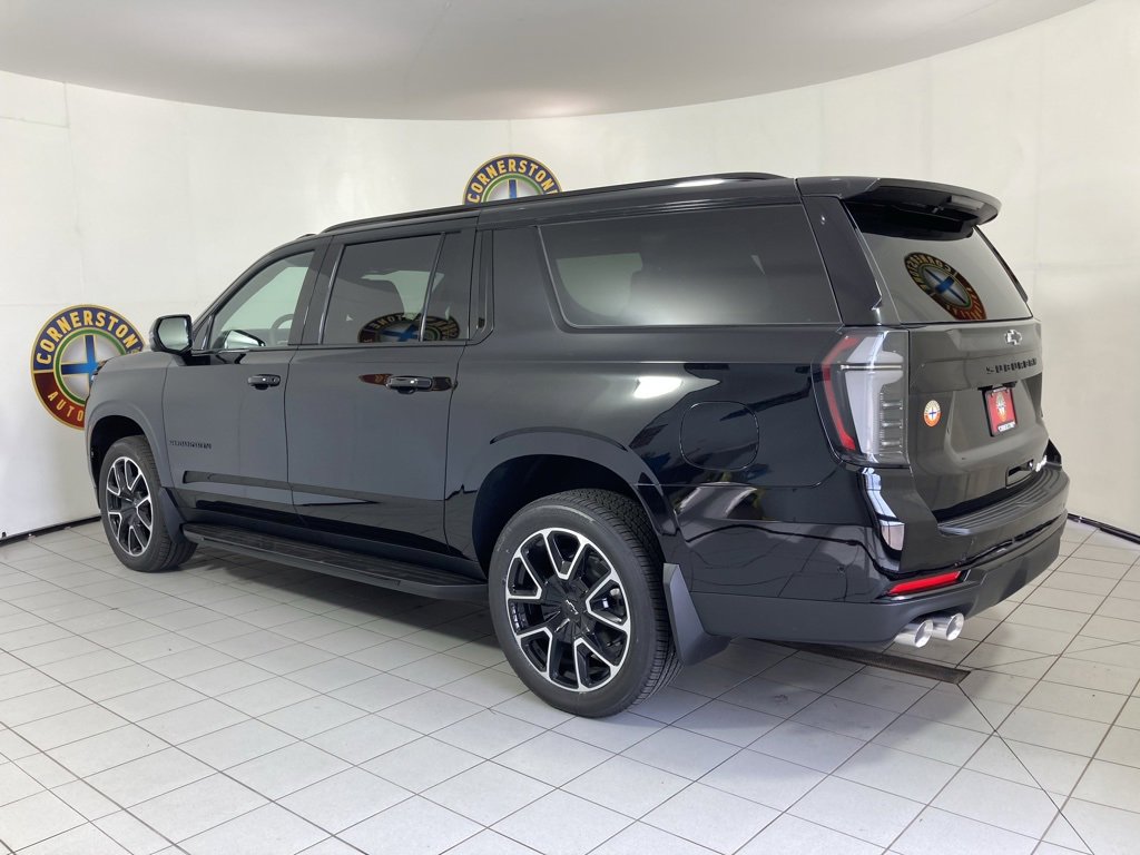 2026 Chevrolet Suburban RST photo 20