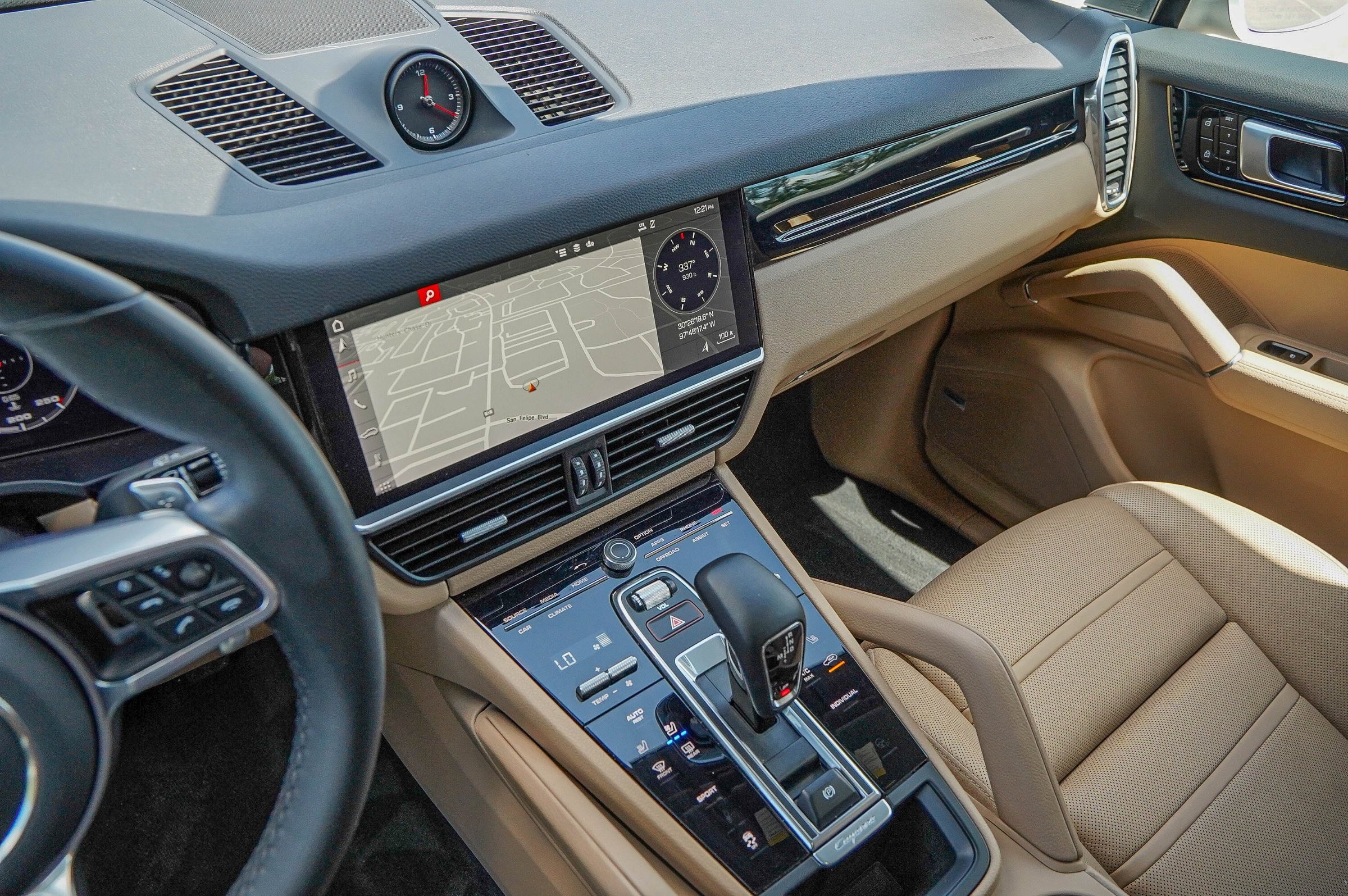 2021 Porsche Cayenne Base photo 17