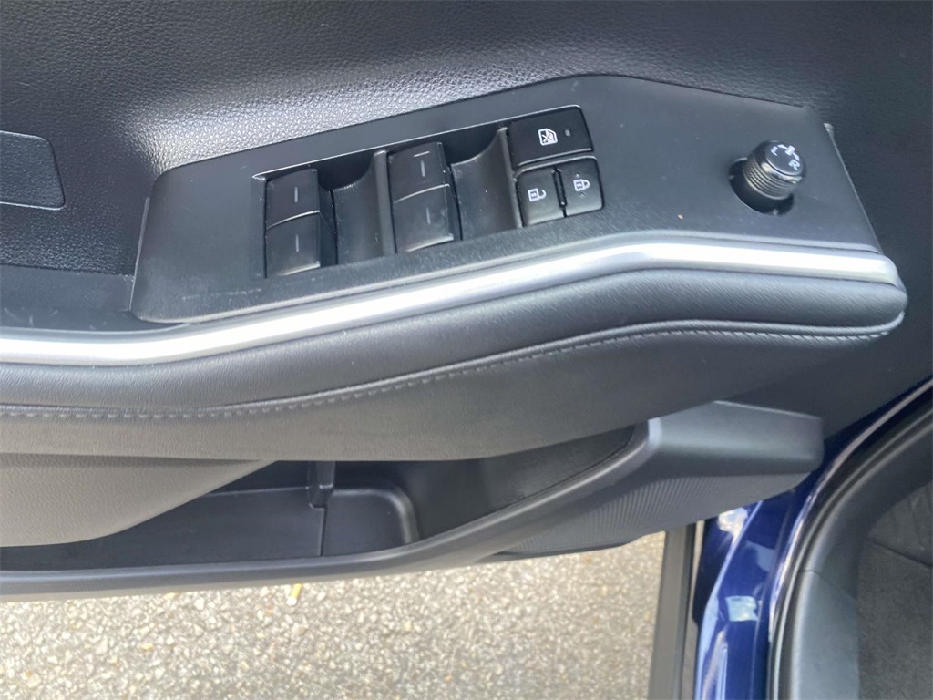 2023 Toyota Highlander XLE photo 16