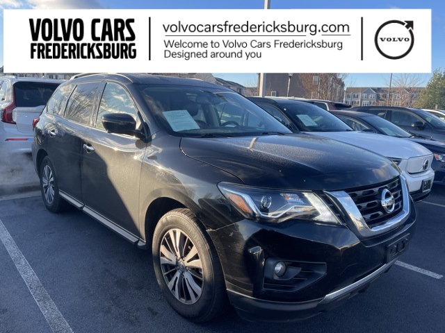 2019 Nissan Pathfinder SL's photo