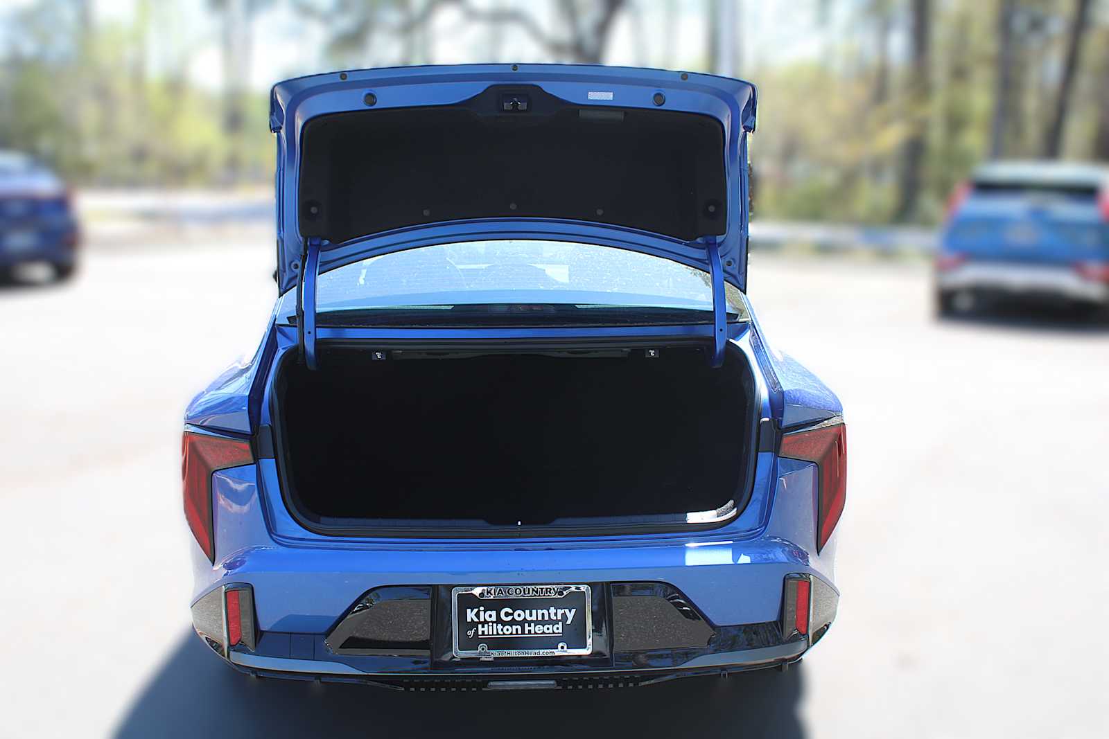 2025 Kia K4 GT-Line photo 8