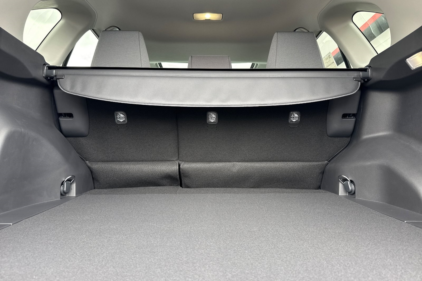 2025 Toyota RAV4 XLE photo 11