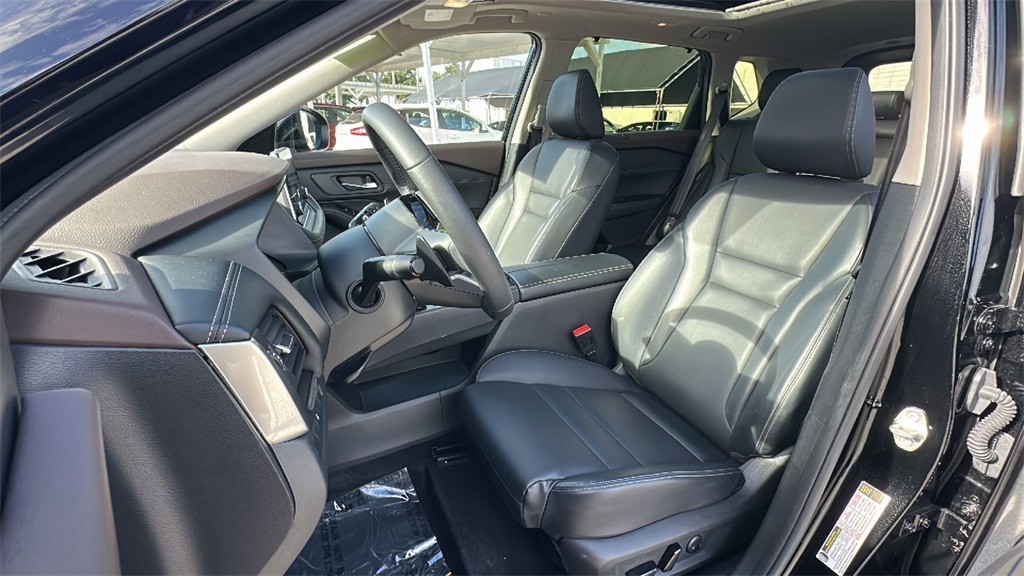 2023 Nissan Rogue SV photo 27