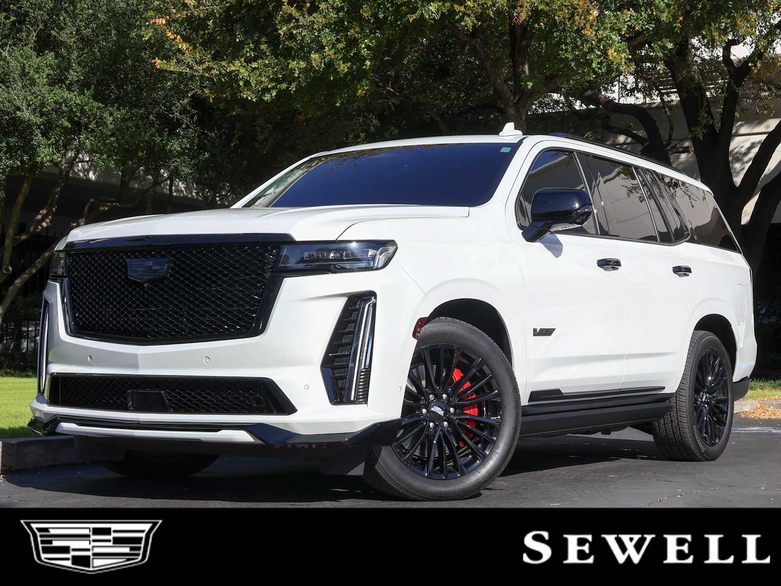 2023 Cadillac Escalade V-Series's photo