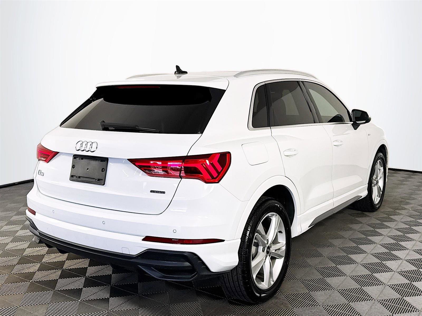 2022 Audi Q3 Premium Plus S line photo 6