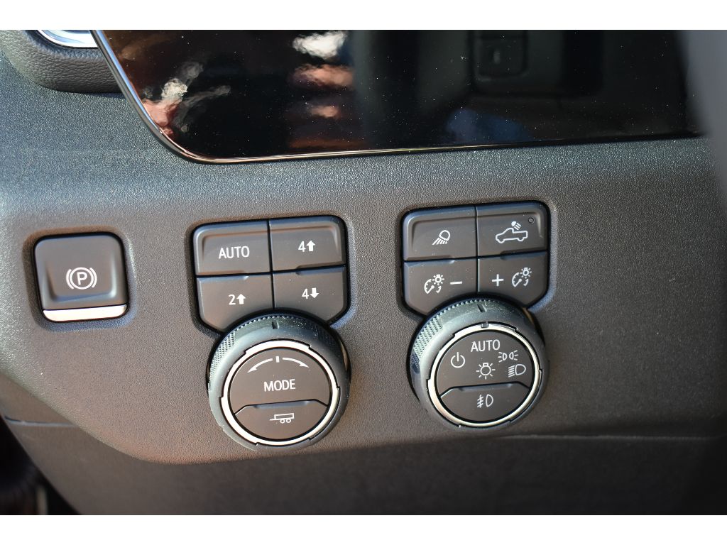 2025 Chevrolet Silverado 1500 RST photo 24