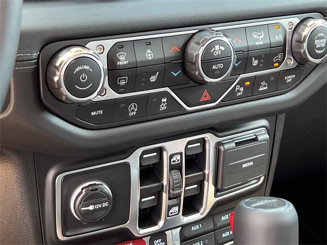 2025 Jeep Gladiator Rubicon photo 21