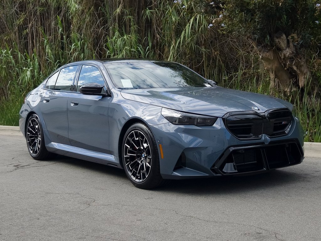 2026 Bmw M5 5 photo 2