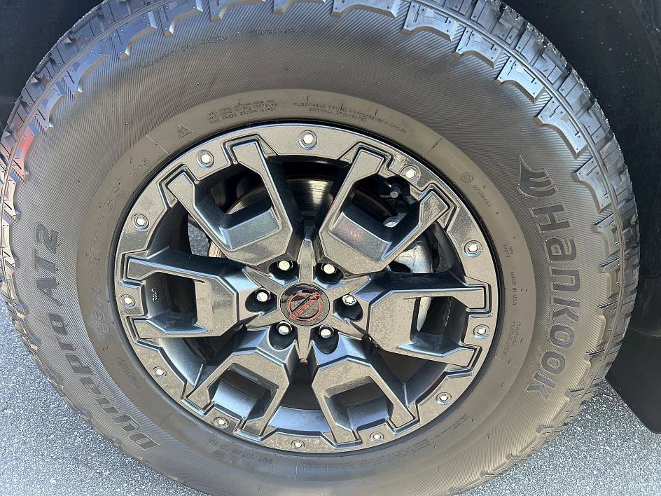 2023 Nissan Frontier PRO-4X photo 9