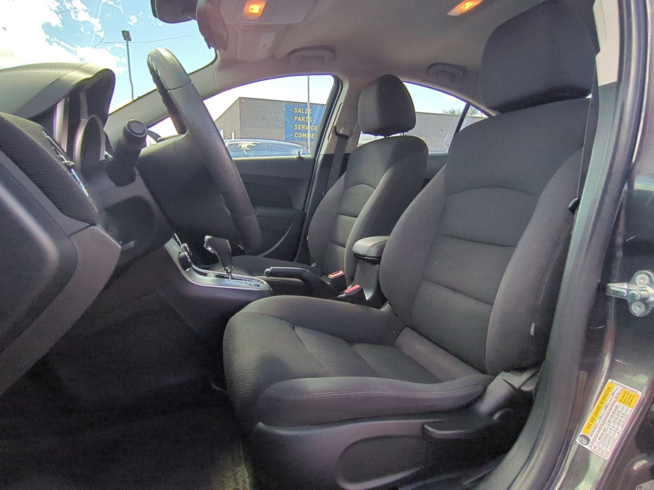 2016 Chevrolet Cruze LT photo 22