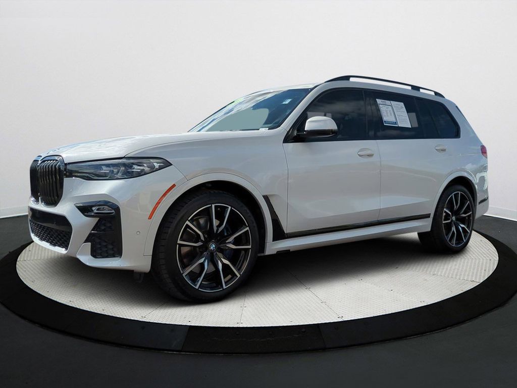2021 BMW X7 40i's photo
