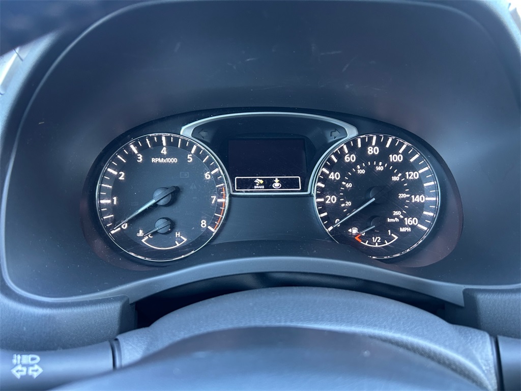 2019 Nissan Pathfinder SL photo 13