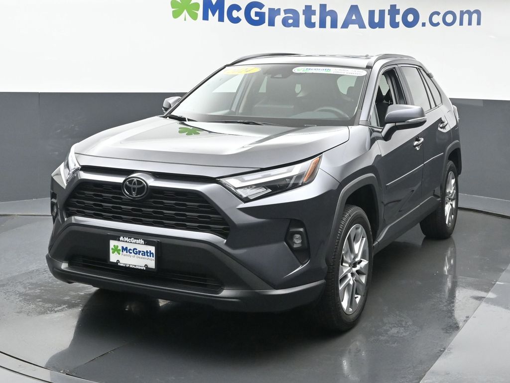 2024 Toyota RAV4 XLE Premium photo 19