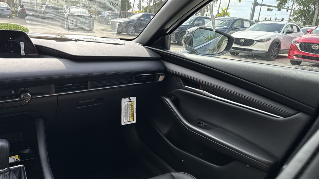 2025 Mazda Mazda3 Hatchback 2.5 Select Sport photo 15