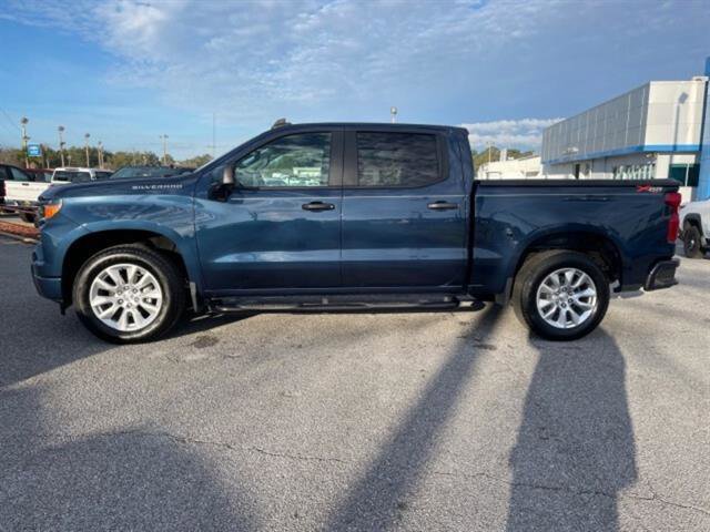 2023 Chevrolet Silverado 1500 Custom photo 4